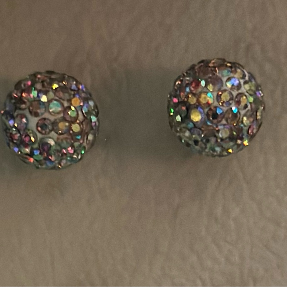 NOGU Sparkling Rhinestone Stud Earrings